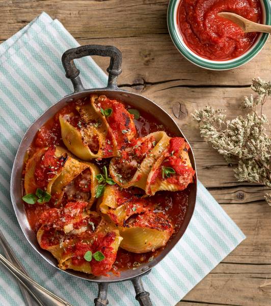 Conchiglioni al forno ripieni al formaggio e parmigiano reggiano